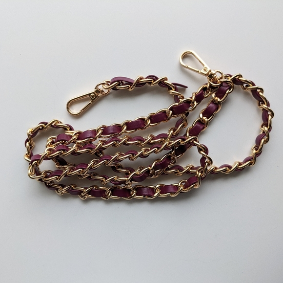 SOLD. Chanel Vintage Vanity Case - Picture 16 of 16